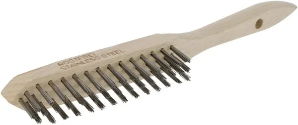 Ocelový kartáč s dřevěnou rukojetí