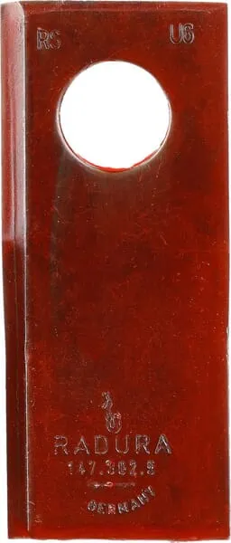 Nůž rotační sekačky rotace vpravo 94 x 40 x 3 mm; otvor Ø 19 mm; vhodný pro Krone; 25 ks/bal.