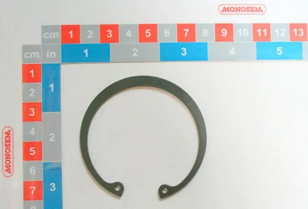 Vnitřní pojistný kroužek 62