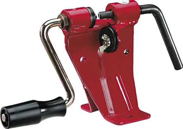 Nýtovačka řetezů motorových pil