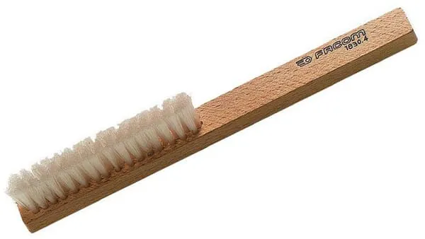 1830 Kartáče pro čistění a odprašování