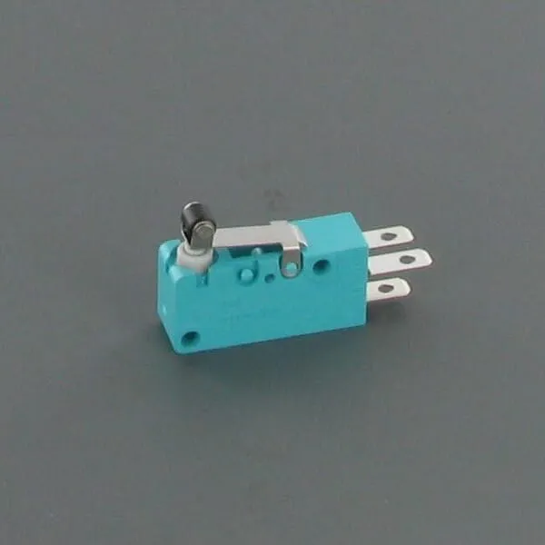 Neutrální spínač (hydraulický)