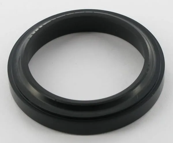 Stírací kroužek Busatis