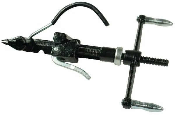 Upínací a odřezávací nářadí