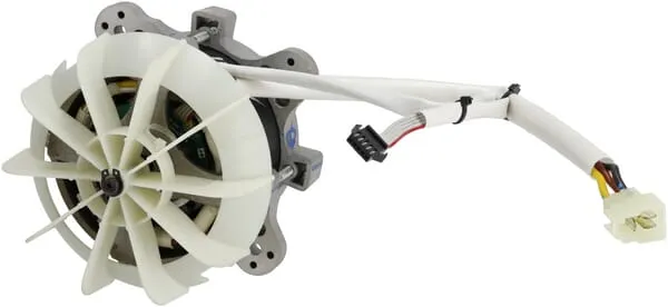 Sestava bezkartáčového motoru a ventilátoru