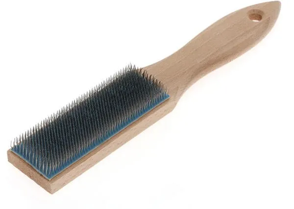 Kartáč na čištění pilníku