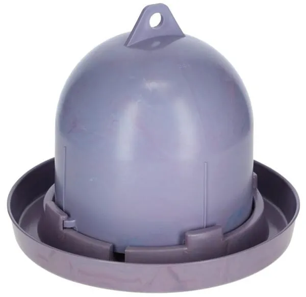 Napáječka pro drůbež z recyklovaného plastu