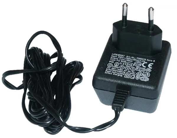 Nabíječka baterie 12V Wolf