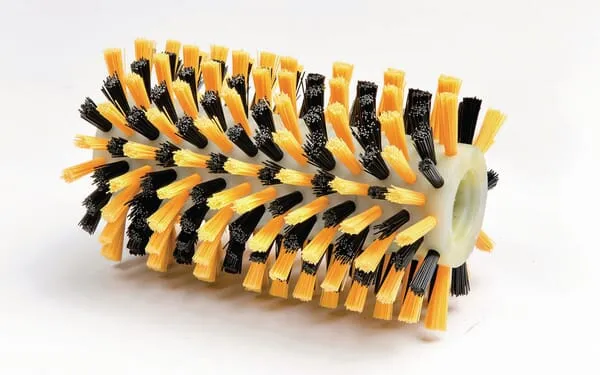 Víceúč. kartáč na dřev. povr.