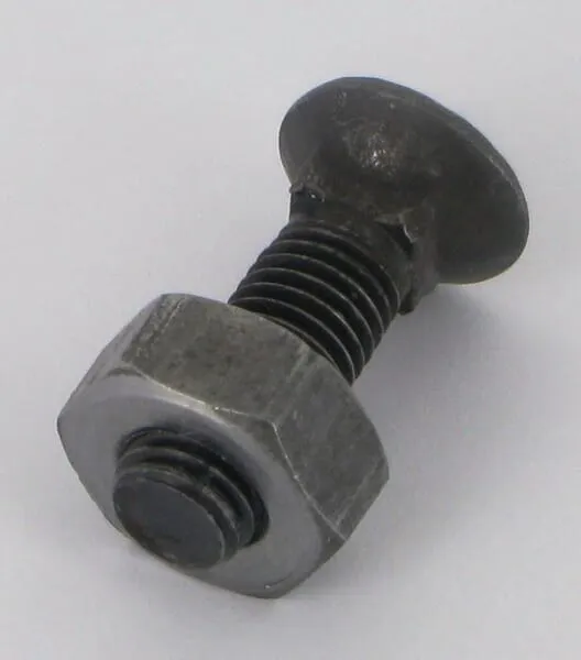 Pluhový šroub se 4hr. M9x30 + matice