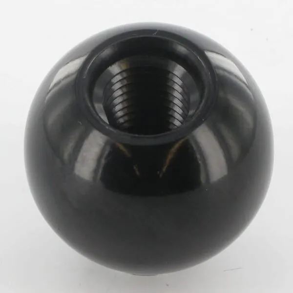 Knoflík 40 M16