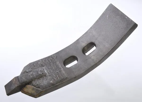 Radlice kultivátoru 354x100x20 mm, tvrzená, zahnutá, 2 otvory, vhodná pro Quivogne