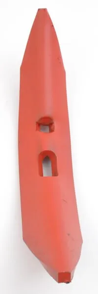 Radlice kultivátoru 150x45x10 mm, otočná tvrzená, zahnutá, 2 otvory, vhodná pro Väderstad