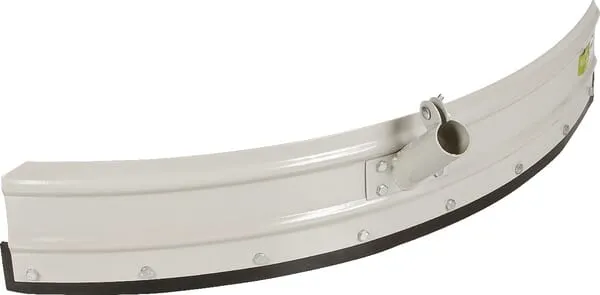 Radlice na bláto a kejdu polokruhová.