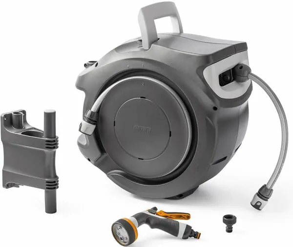 Automatický nástěnný naviják na hadice