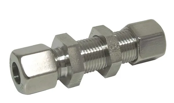 Přepážkové spojky z nerezové oceli, metrické šroubení s řezným kroužkem x metrické šroubení s řezným kroužkem