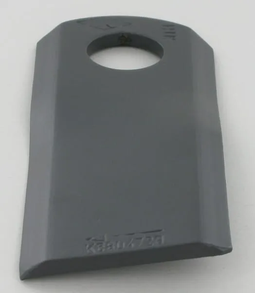 Nůž rotační sekačky rotace vpravo 116 x 48 x 4 mm; otvor Ø 20,5 mm; vhodný pro Kuhn; 25 ks/bal.