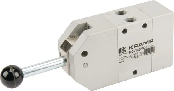 5/3cestný ruční pákový ventil, otevřená střední poloha, se zpětnou pružinou