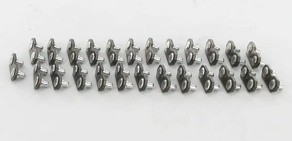 Spojovací článek s nýty