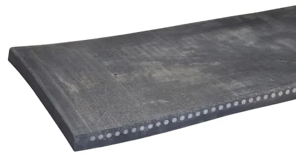 Pryžové opotřebitelné lišty s ocelovým výpletem