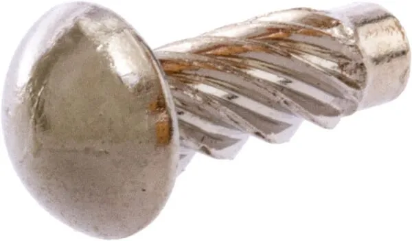 Zatloukací hřeby z cementační oceli, kalené, poniklované