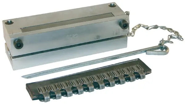 Nástroj na spojování řemenů pro balíkovač do válců