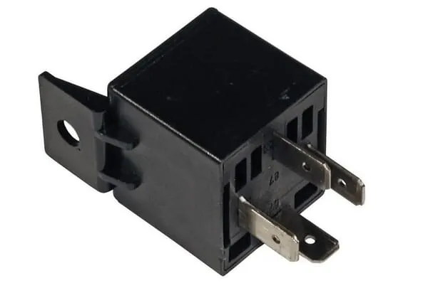 12V relé, typ zap/vyp