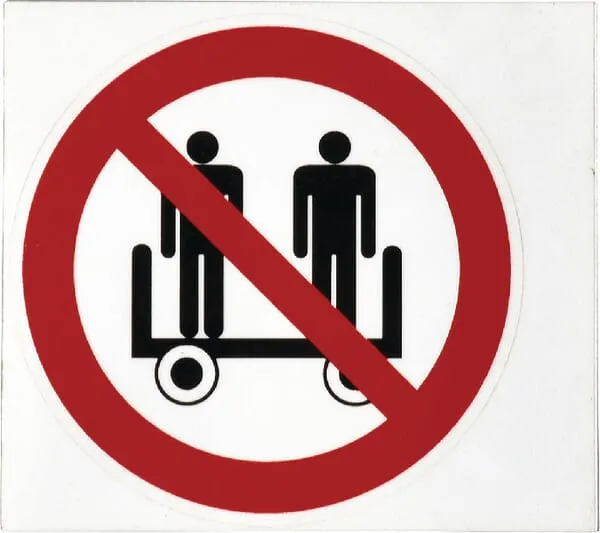 Štítek „Co-driver Prohibition“