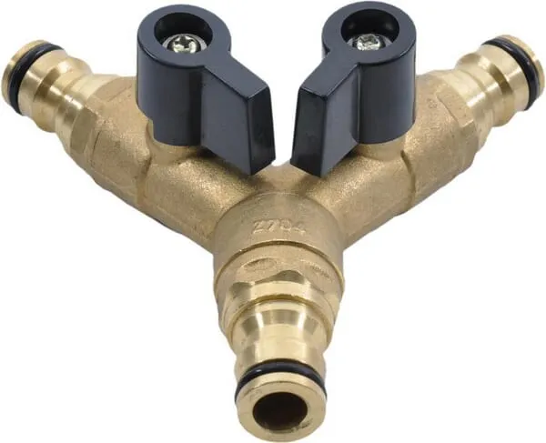 Trojcestná nástrčná vsuvka